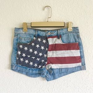 Forever 21 American Flag Denim Shorts 🇺🇸
